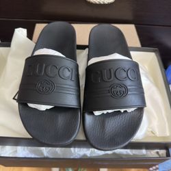 Men’s Gucci Slides Brand New Condition Size 40 (8-8.5) Og All Dust Bags Box Etc!!
