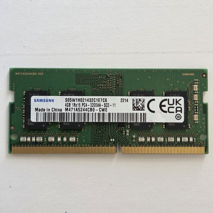 Samsung 4GB DDR4 SODIMM RAM Module 3200MHz 1Rx16 PC4-3200AA 260-Pin SDRAM Laptop Memory M471A5244CB0-CWE