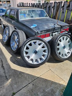 24s New With Floating Caps