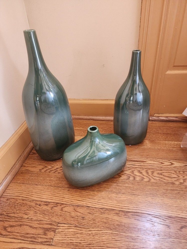 Maro Modern Ceramic Indoor Outdoor Vase Set (3 Pieces) - Creen