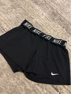 Nike shorts women’s size S/M