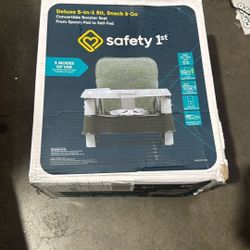 safety 1st deluxe 5 in 1 snack and go