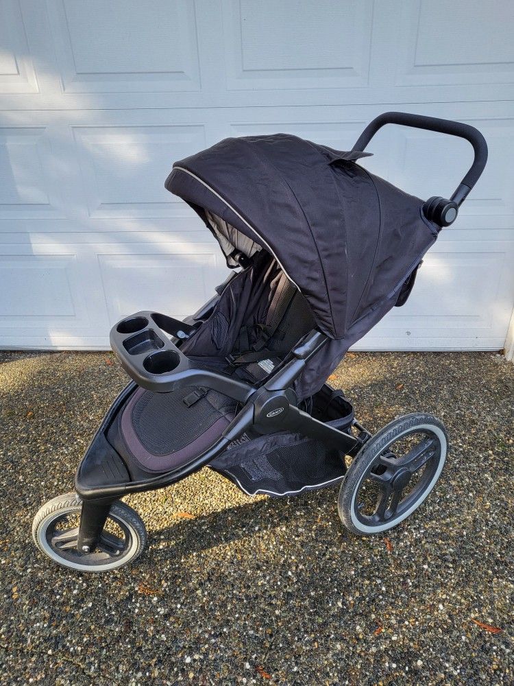 Graco Jogging Stroller for Sale in North Bend, WA OfferUp