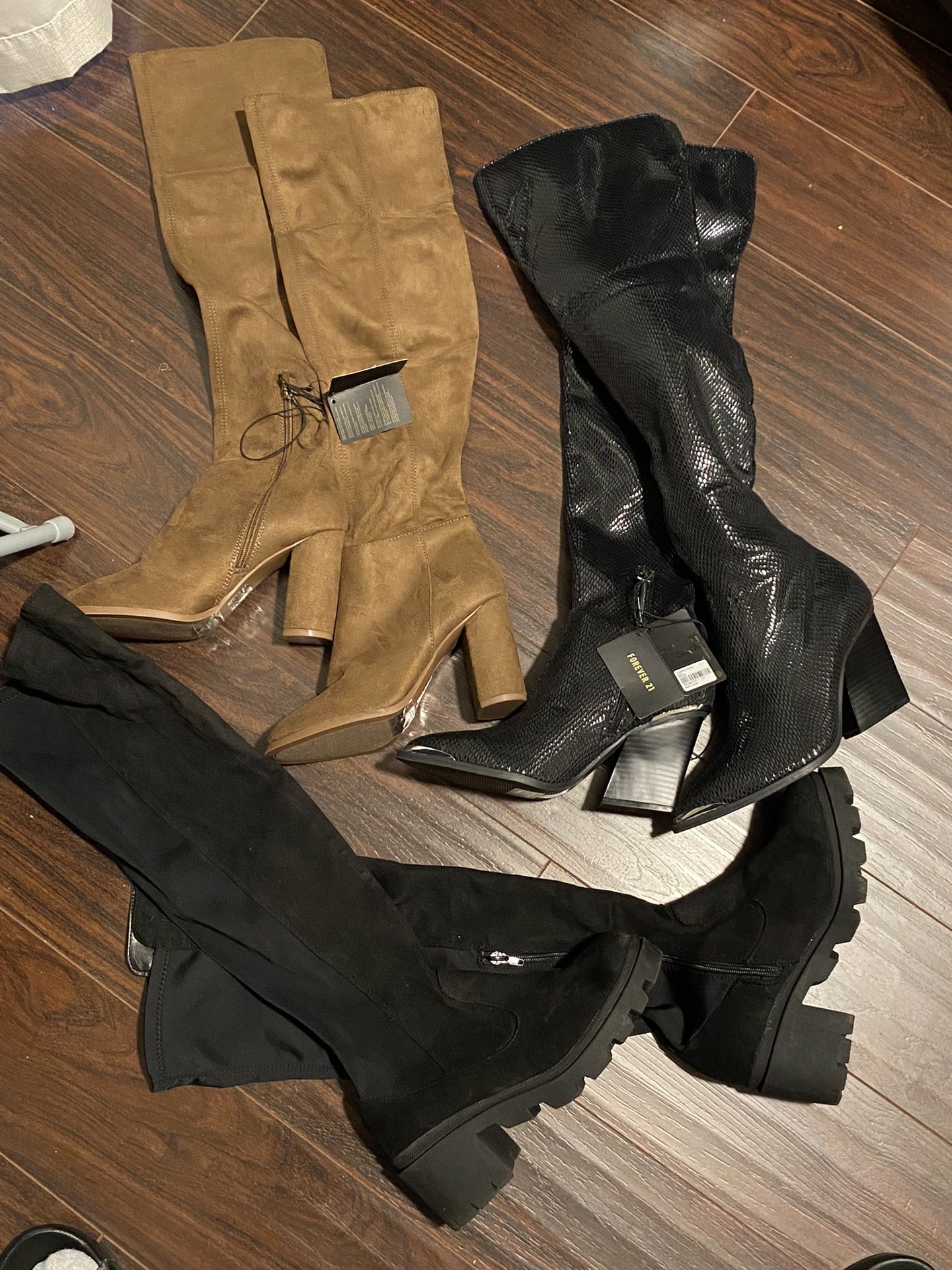 New Thigh High Womans Size 7 Boot Lot