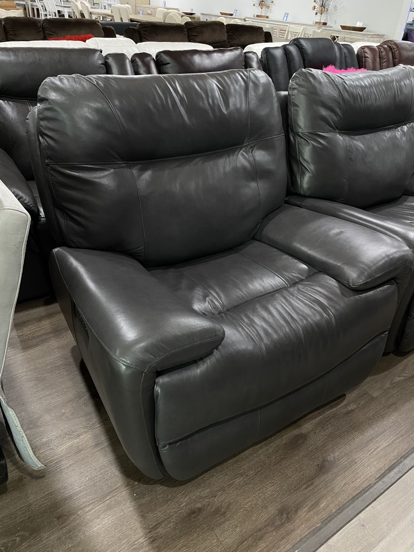 REAL LEATHER POWER HEADREST AND FOOTREST RECLINER ON SALE BOGO BUY ONE GRT ONE FREE !!!** ENDS 11/30/25!