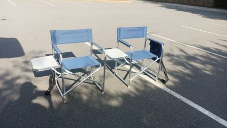 2 foldable chairs