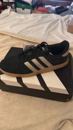 Adidas Breaknet Sleek women size 7.5