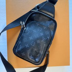 LOUIS VUITTON LV Mens Fanny Pack Avenue Slingbag PM 