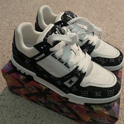 New True To Detail Version Designer Sneakers 