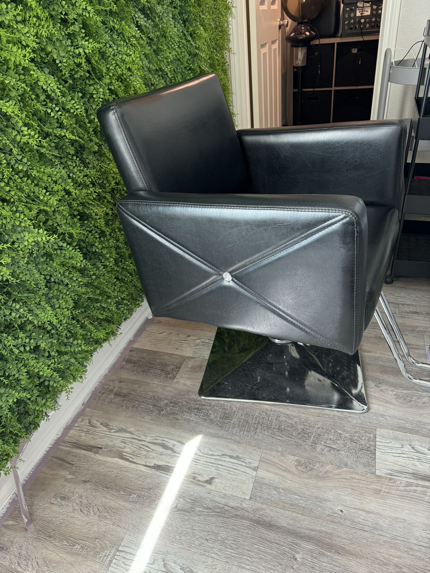 Salon Chair For Sale