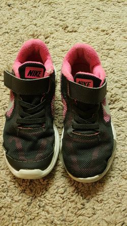 Girls Nike 11c