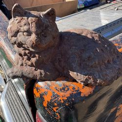 Vintage Iron Cat Make offer!