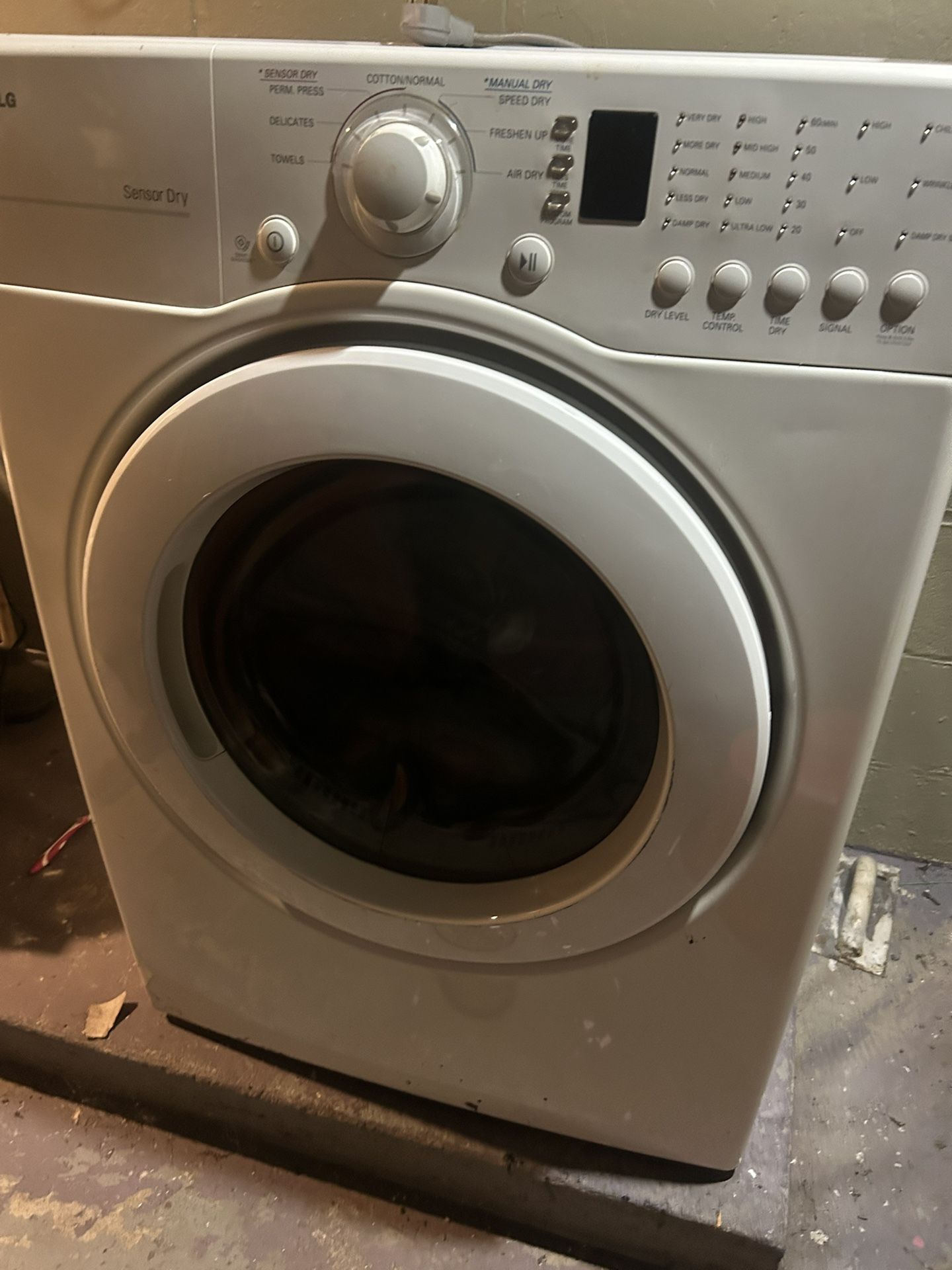 LG Electric Dryer