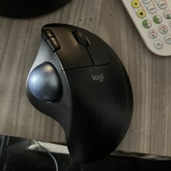 logitech ergonomic mouse with trackball 