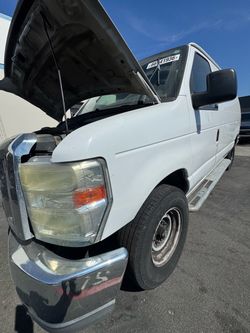 2013 Ford E-250