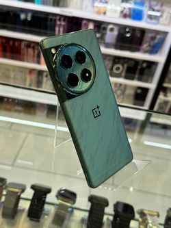 OnePlus 12 512GB Unlocked Pre-owned