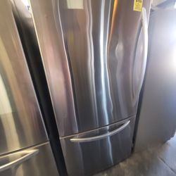 Refrigerator lg