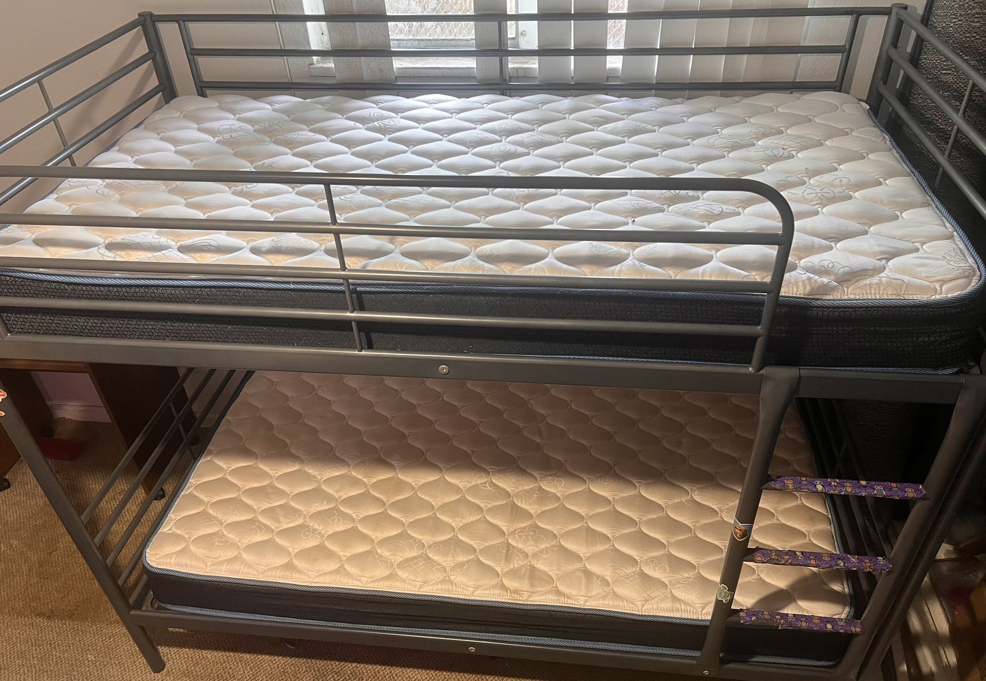 Twin Bunk Bed W Upgraded Matresses