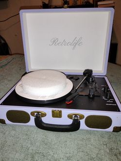 Retrolife Vinyl Record Player/BT Suitcase