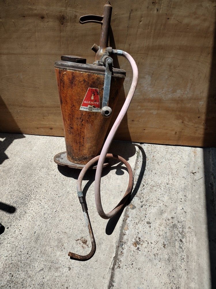 Vintage Oil Grease Bucket Pump