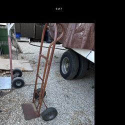 Heavy Duty dolly  brown color solid tire   Work strong only $85 Dls in hesperia cash or Zelle  Price Firme 