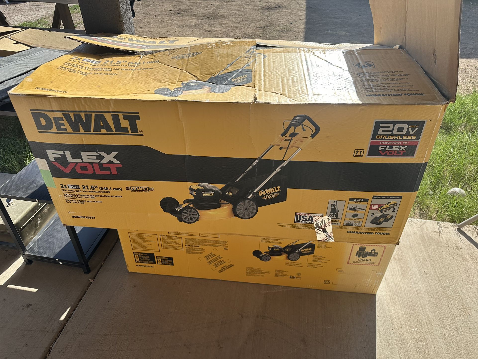 DEWALT LAWN MOWER NEW (BATTERY NOT INCLUDED)