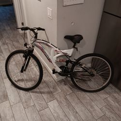 26" PLUSH MOUNTAIN BIKE FOR PARTS OR REPAIR