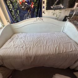 Twin Bed 