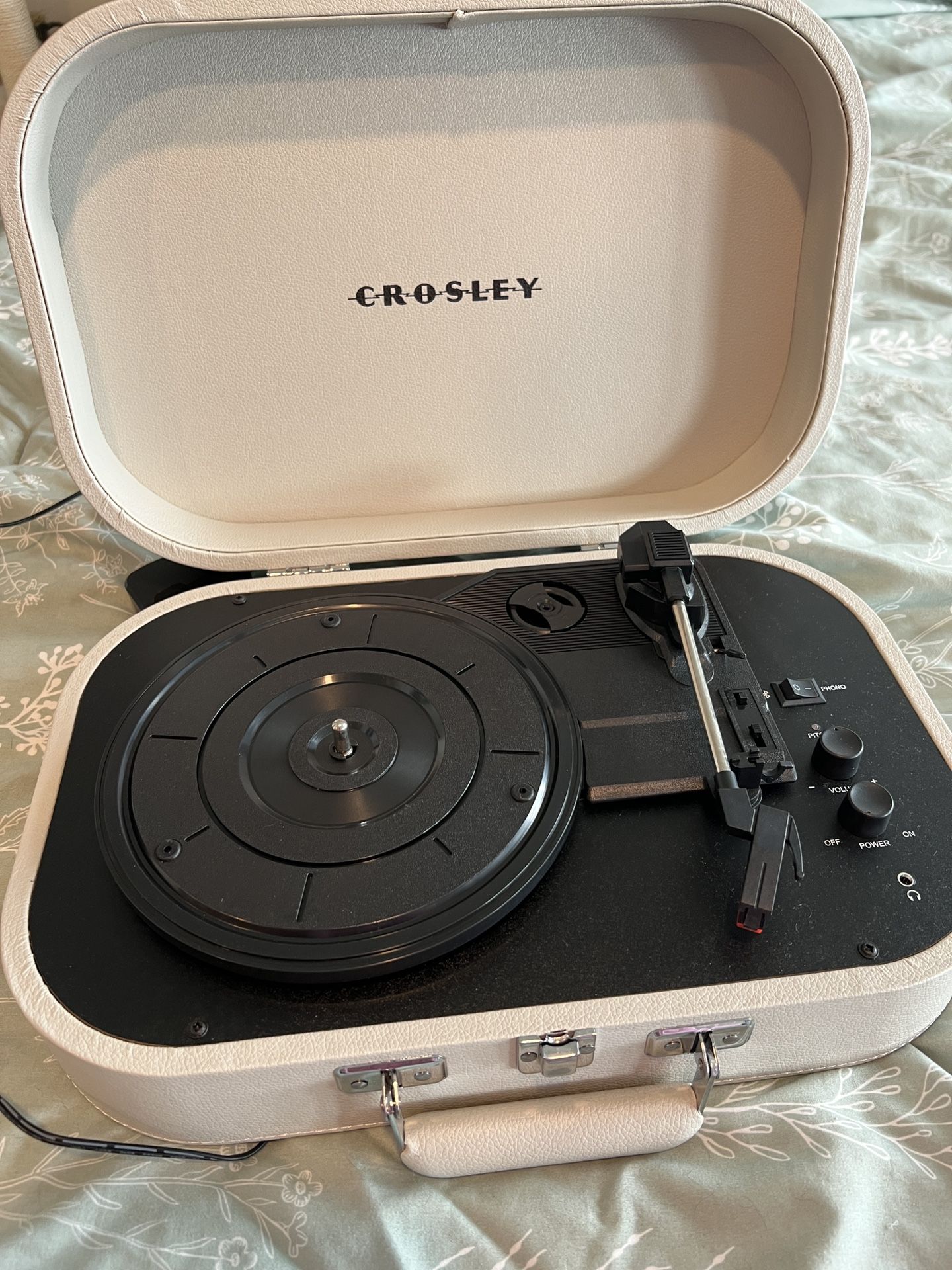 Crosley Discovery Record Player – Great Condition!
