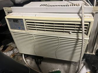 Window AC Unit