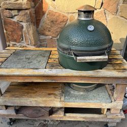 Large Big Green Egg With Custom Table