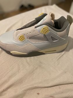 Jordan 4 Retro SE Craft Photon Dust (2023)