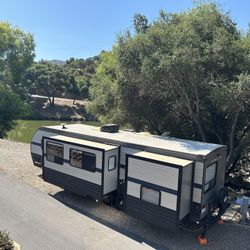 2019 Forest River Cherokee 294BH
