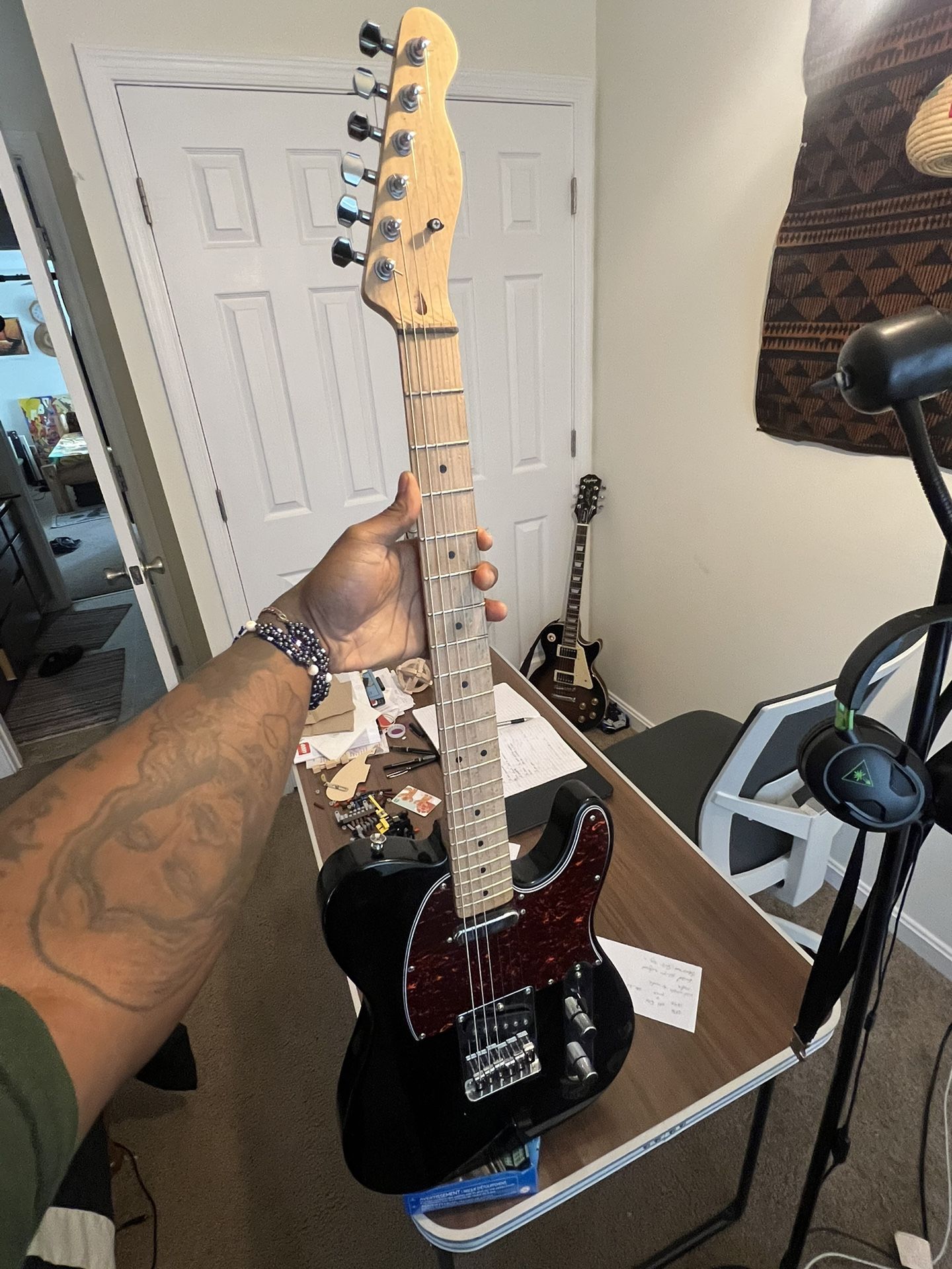 electric guitar