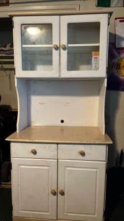 Kitchen cabinets