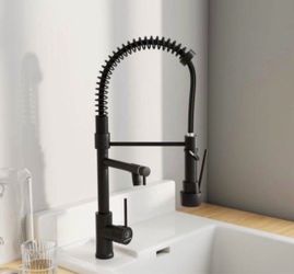 Black Kitchen Faucet - Matte Black Kitchen Faucet with Pull Down Sprayer,Commercial Single Handle Single Hole Kitchen Sink Faucet