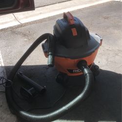 Ridgid 6 Gallon Vaccum