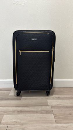 Medium suitcase