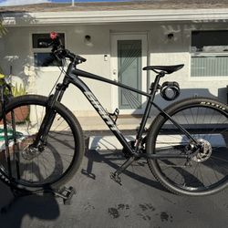 Giant Talon Mountain Bike