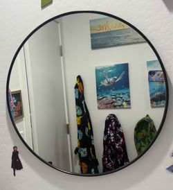 Round Mirror