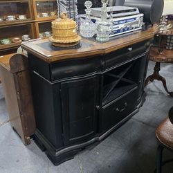 Legacy Classic Furniture Cottage Hill Credenza
