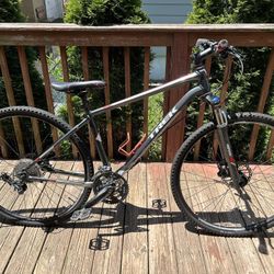  (USED) TREK Mountain Bike (Adult Medium)