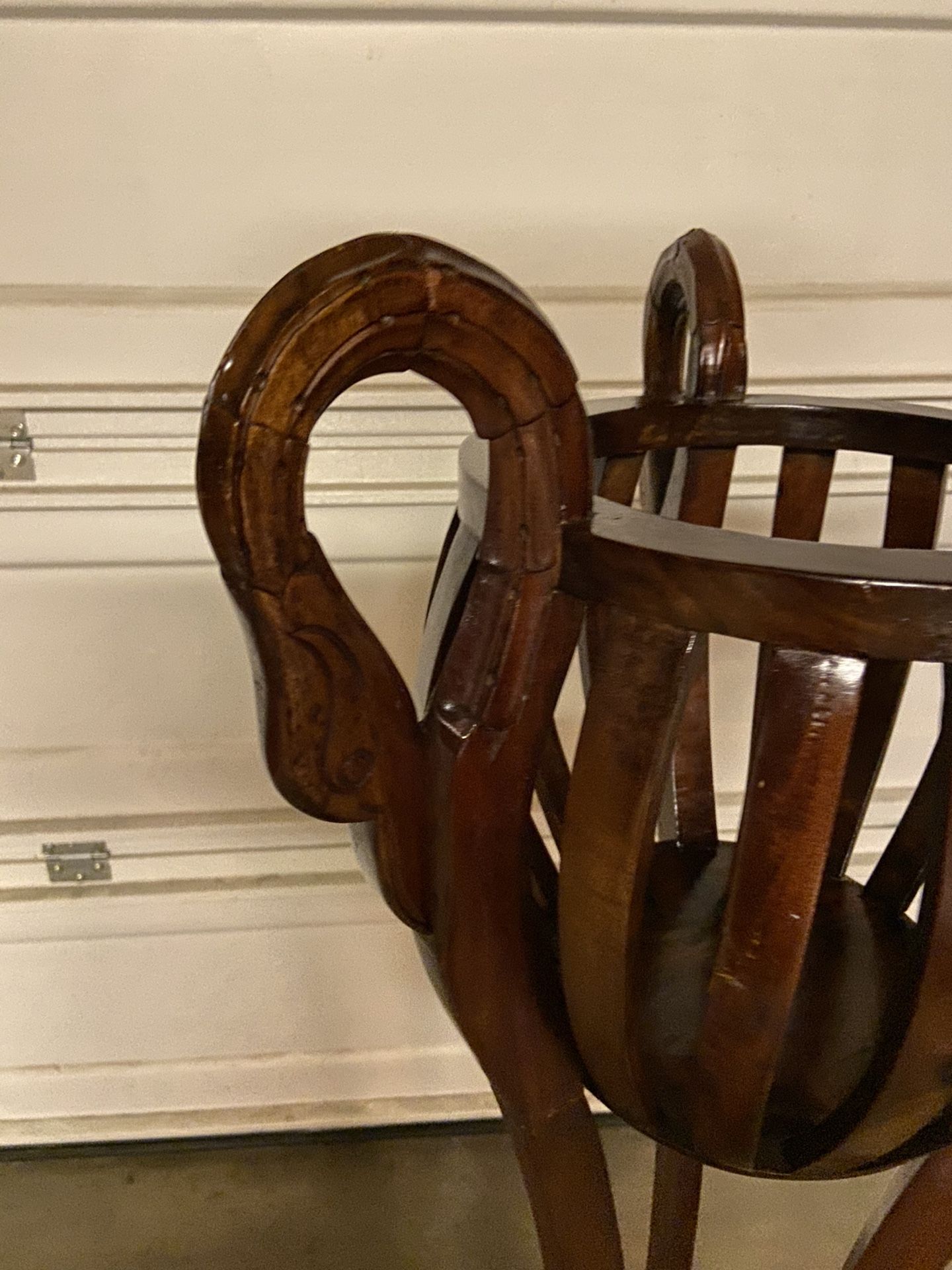 Ornate SWAN HEAD PLANT STAND size 19x19x51in Home & Garden