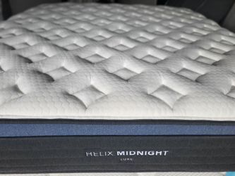 Helix Midnight Luxe King Size Mattress Hybrid 14" GlacioTex Cooling