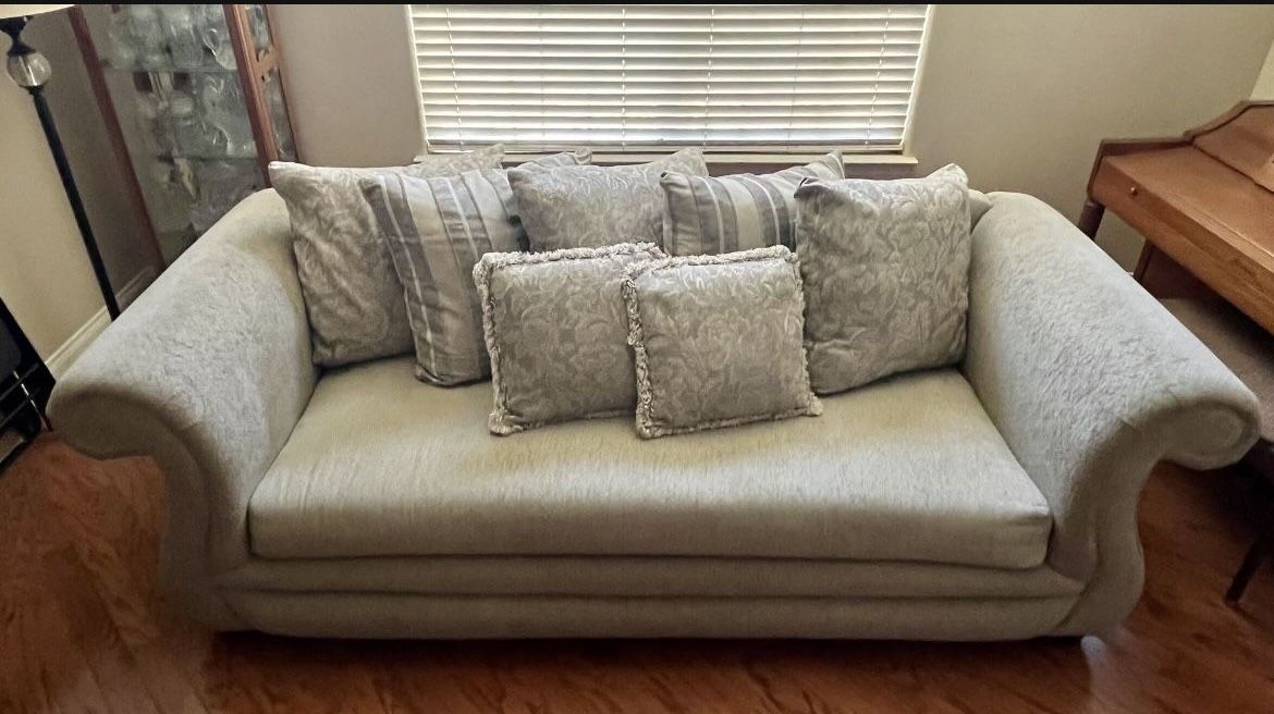 Sofa/Couch (Cream & Tan w/pillows)