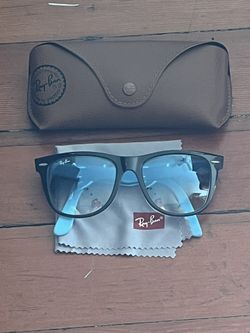 Ray Ban Wayfarer Gradient Grey Blue. 54mm Size 