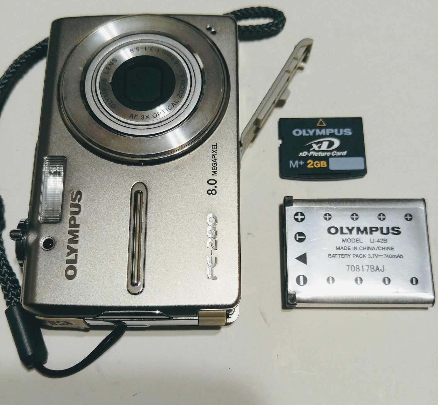 Olympus FE-280 8MP Digital Camera Battery SD Card Wall Charger