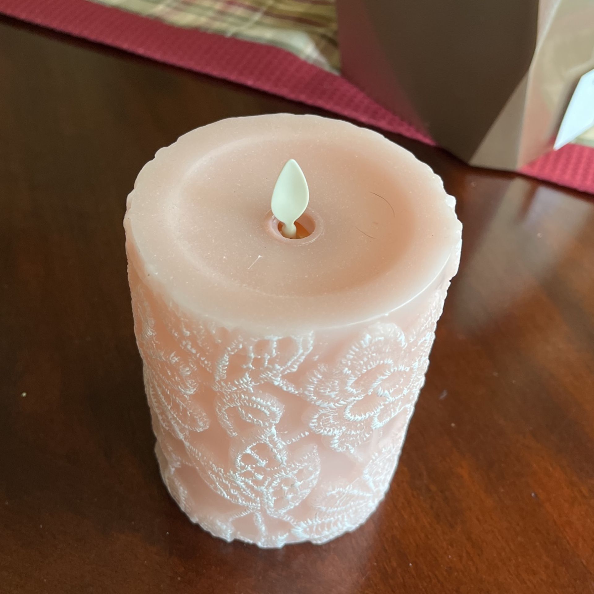 Luminara Crochet Lace Flame less Candle/pink