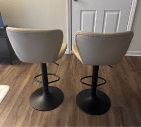 Bar stools, beige color