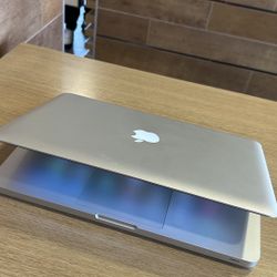 Apple MacBook Pro 13” i5/8GB/256GB SSD $140 